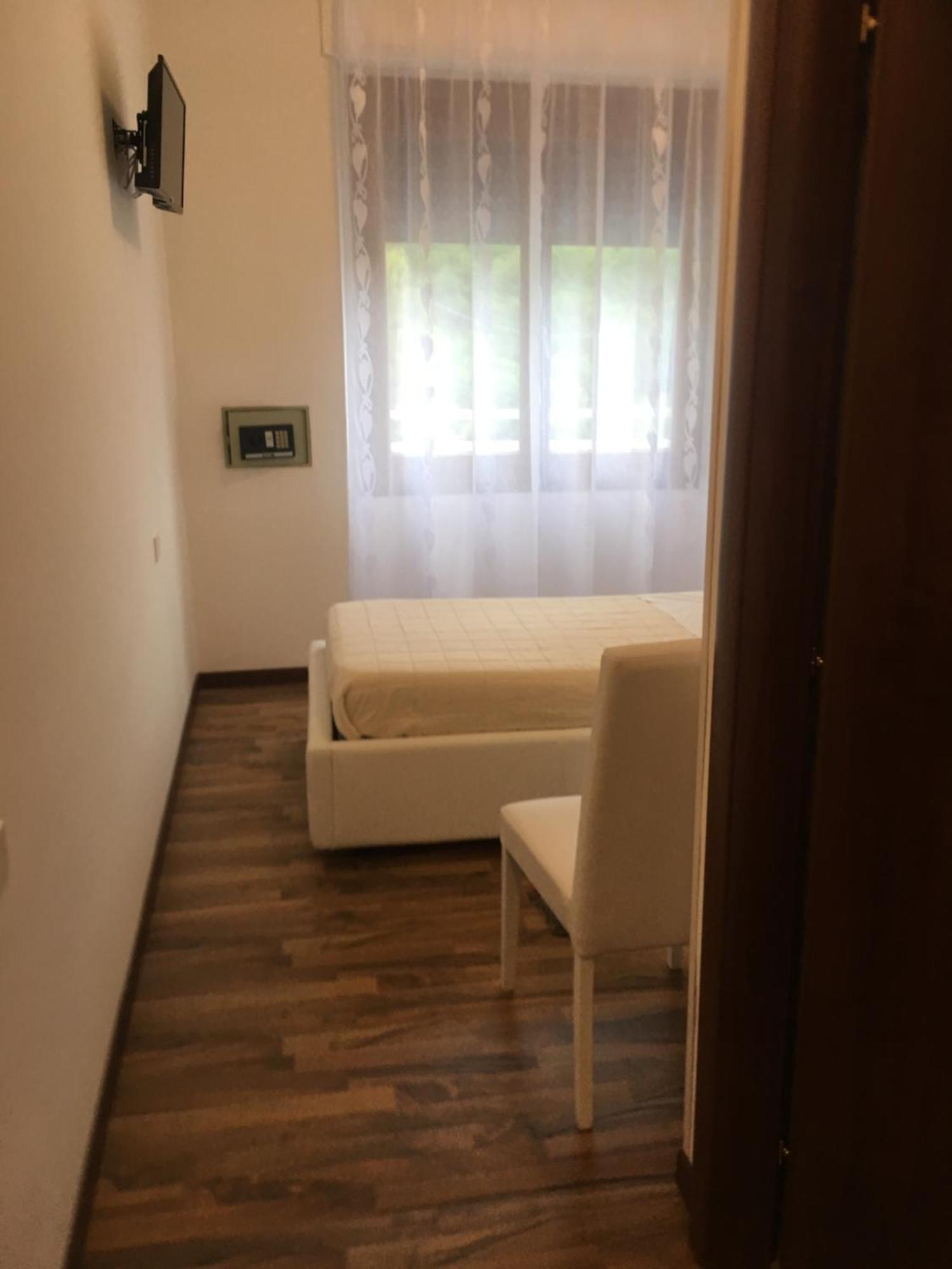 Albergo Al Lago アンフォ エクステリア 写真