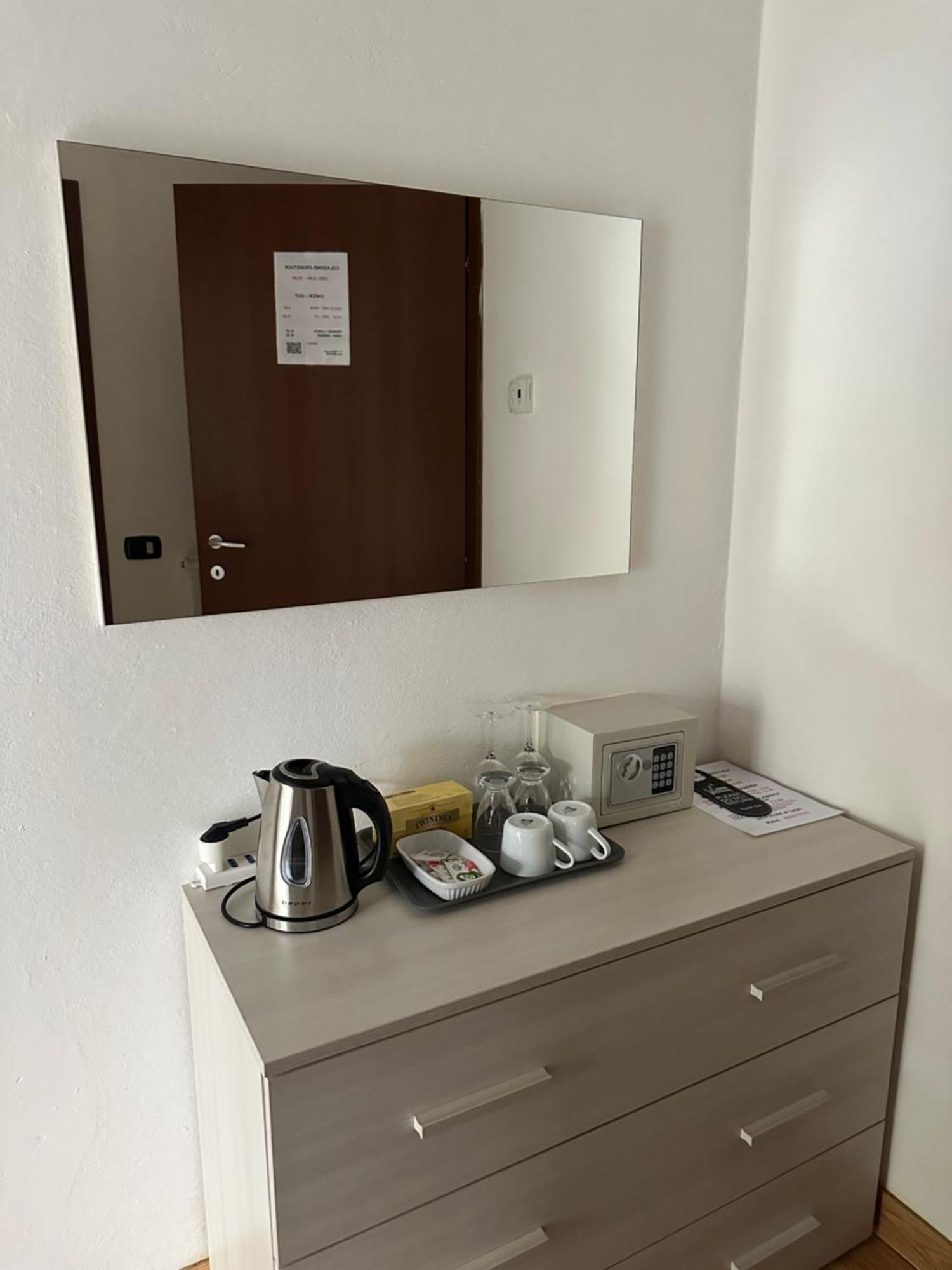 Albergo Al Lago アンフォ エクステリア 写真