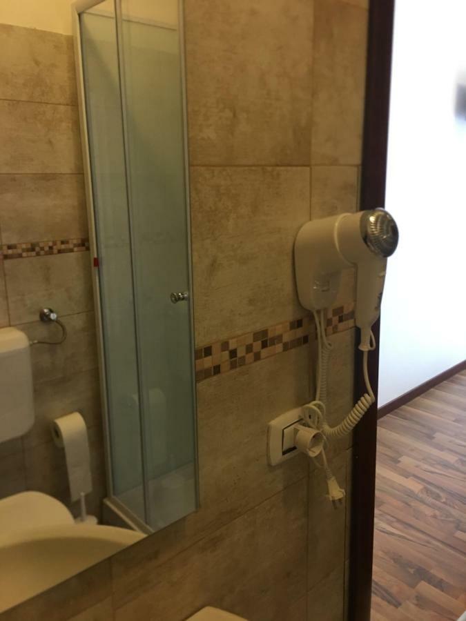 Albergo Al Lago アンフォ エクステリア 写真